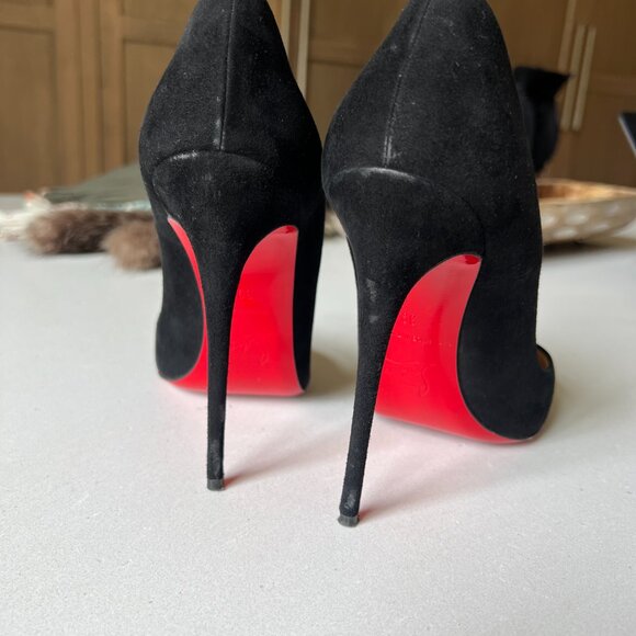 Christian Louboutin "SO KATE" Suede Pump Heels - Size 39 - Picture 3 of 3